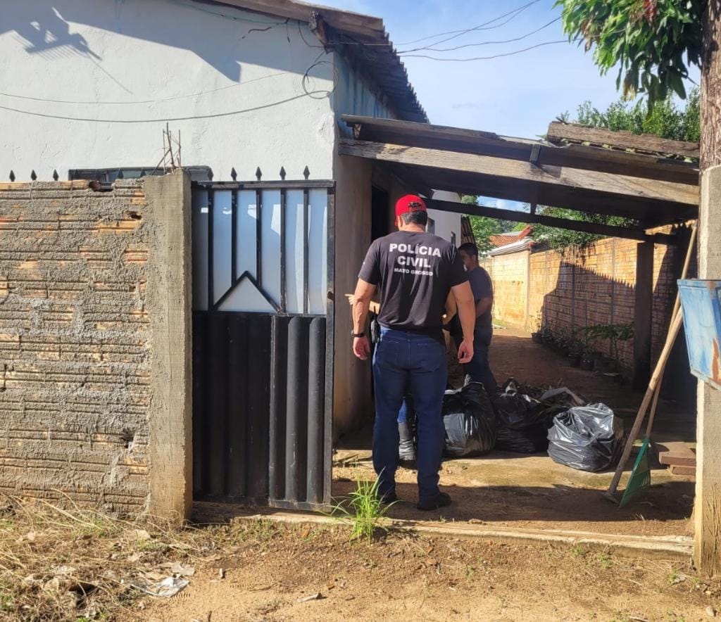 policia-civil-prende-tesoureira-de-faccao-criminosa-durante-cumprimento-de-mandado