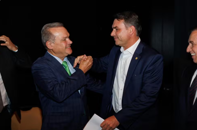 wellington-fagundes-se-reune-com-flavio-bolsonaro-para-alinhar-candidatura-ao-governo-de-mt