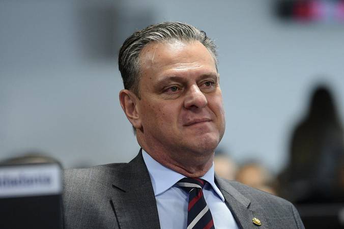 oposicao-aciona-stf-e-pede-impeachment-de-favaro-por-suposta-omissao-a-requerimento-da-camara