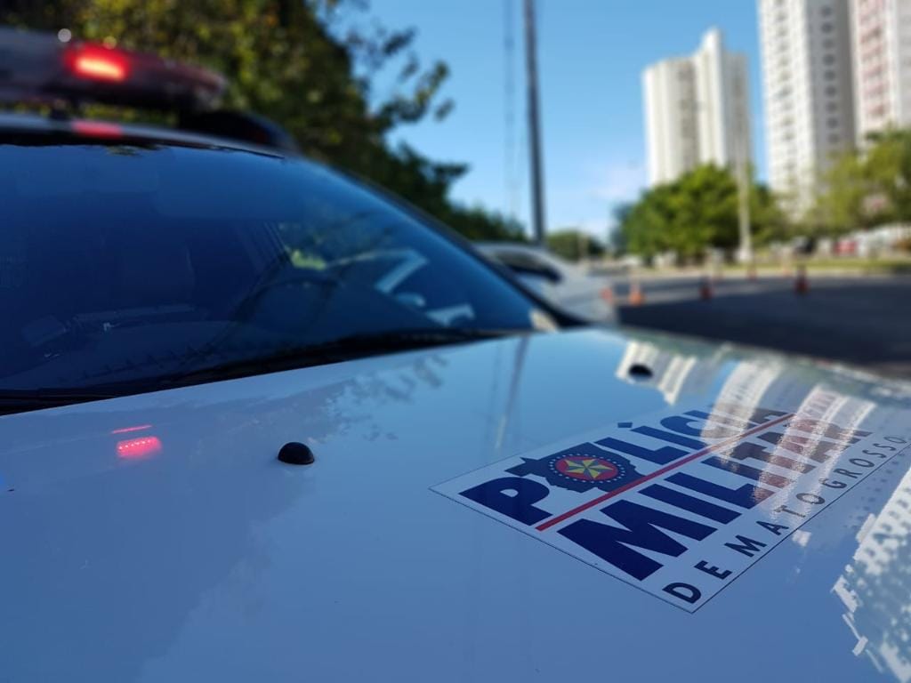 suspeito-de-agredir-esposa-na-frente-dos-filhos-e-persegui-la-com-faca-e-preso-em-cuiaba