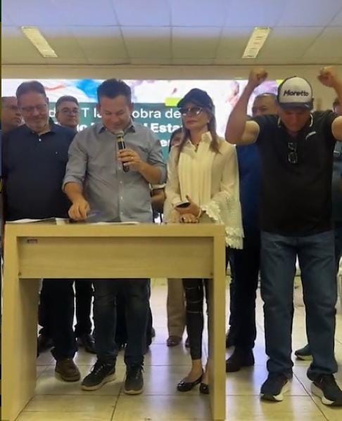deputado-comemora-licitacao-para-obra-publica-por-empresa-de-sua-familia:-“quase-200-milhoes”