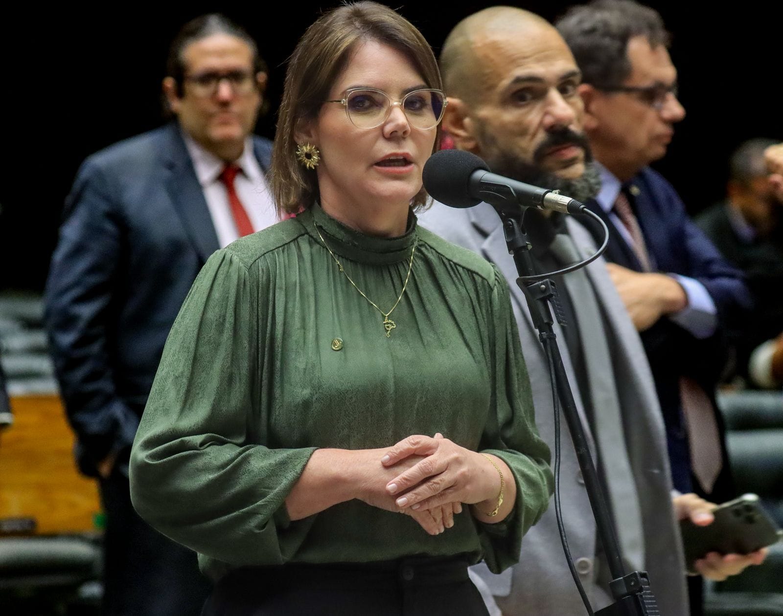 camara-aprova-pec-24-e-reconhece-atividade-policial-como-de-risco;-coronel-fernanda-foi-relatora