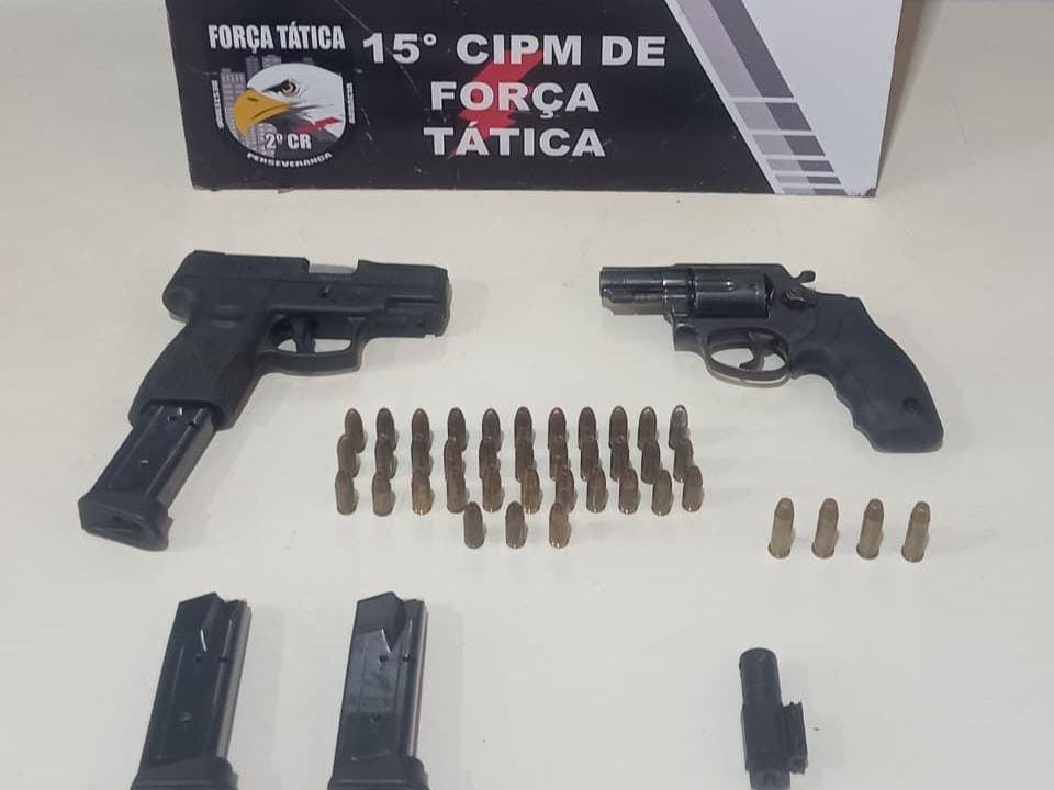 armado-e-ameacando-familia,-homem-e-preso-com-pistola-e-revolver-em-varzea-grande