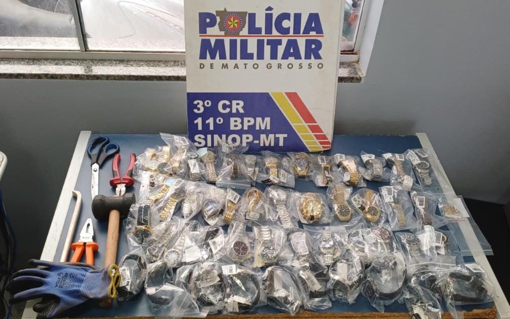 policia-militar-prende-suspeito-de-furtar-49-relogios-e-cinco-correntes-de-ouro-em-shopping