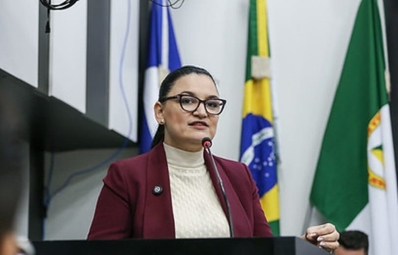 samantha-diz-que-seguira-decisao-de-abilio-e-declara-apoio-a-dilemario-alencar