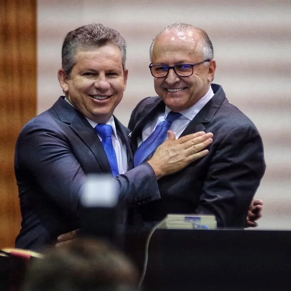 mauro-passa-o-cargo-de-governador-para-pivetta-em-cerimonia-na-assembleia-e-agradece-apoio