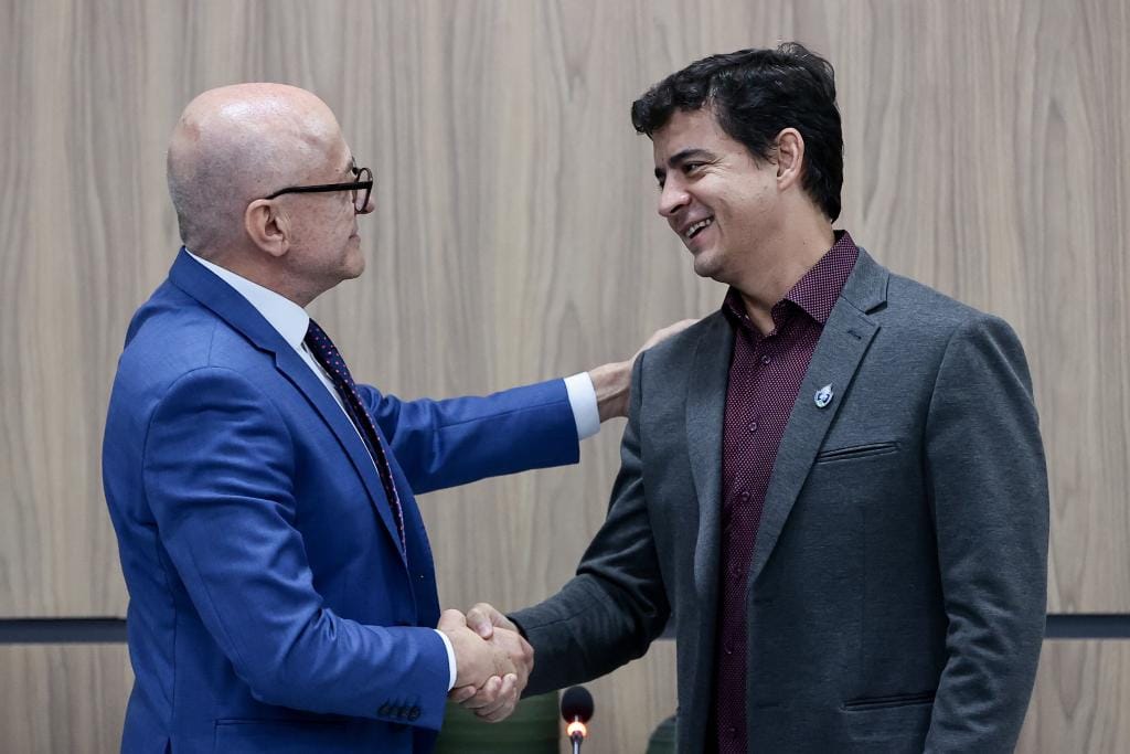 juliano-melo-assume-com-a-missao-de-fortalecer-fila-zero-e-ampliar-centros-de-diagnostico