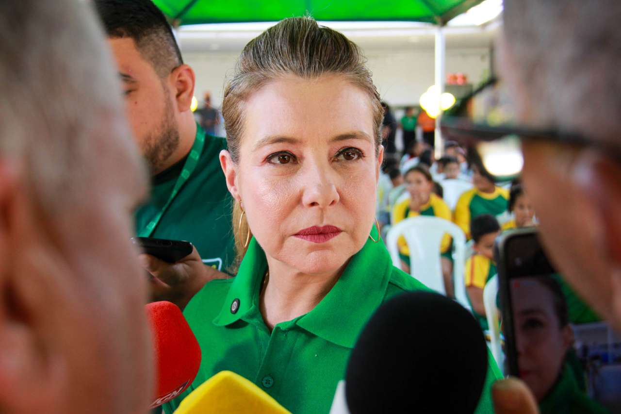 “dei-educacao-e-dae-por-apoio-e-fui-traida”,-afirma-flavia-moretti-apos-renuncia-de-vice-prefeito