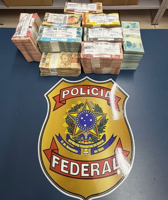 policia-federal-apura-lavagem-de-dinheiro-e-apreende-r$-500-mil-durante-abordagem-em-mt