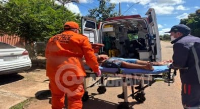 homem-e-baleado-cinco-vezes-em-frente-de-casa-e-corre-por-100-metros-para-pedir-ajudar