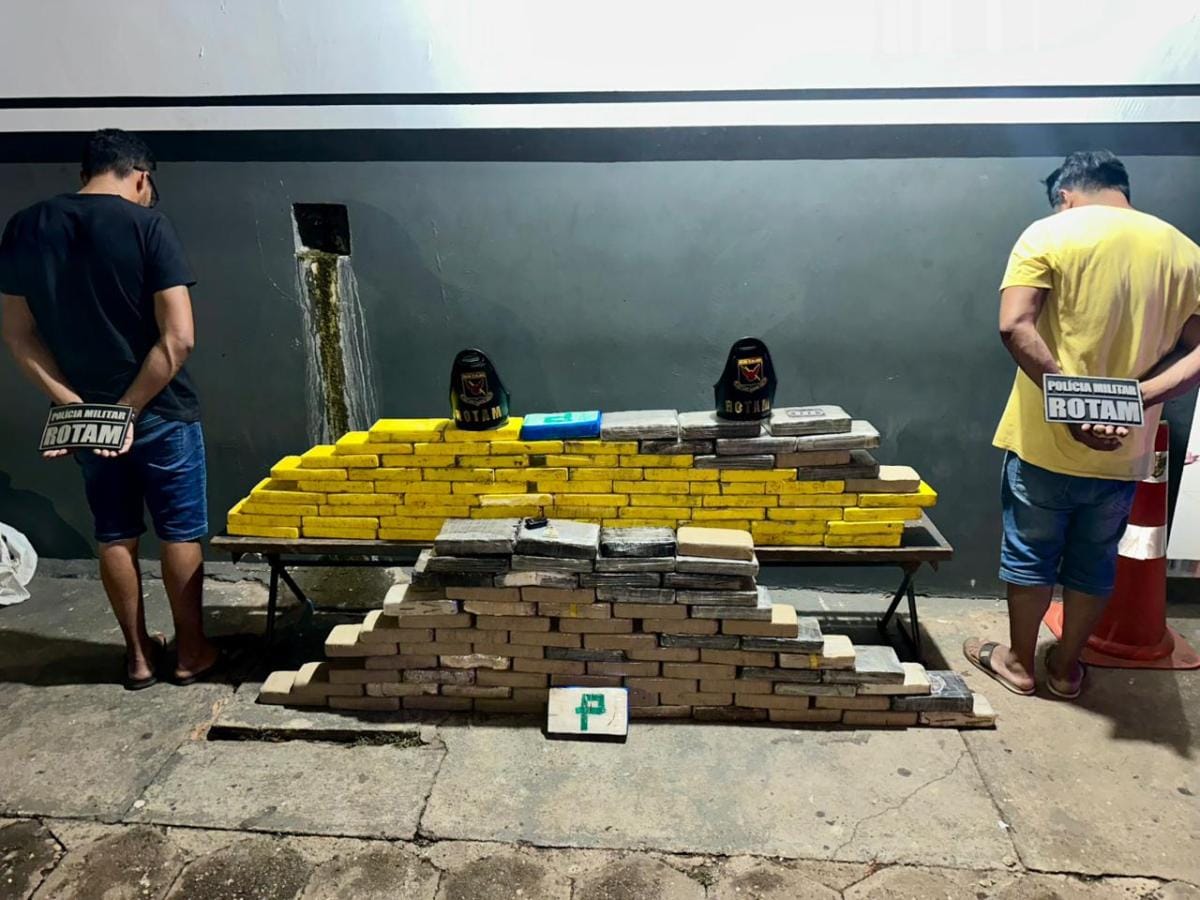rotam-apreende-146-tabletes-de-cocaina-e-prende-dupla-por-trafico-de-drogas-em-livramento