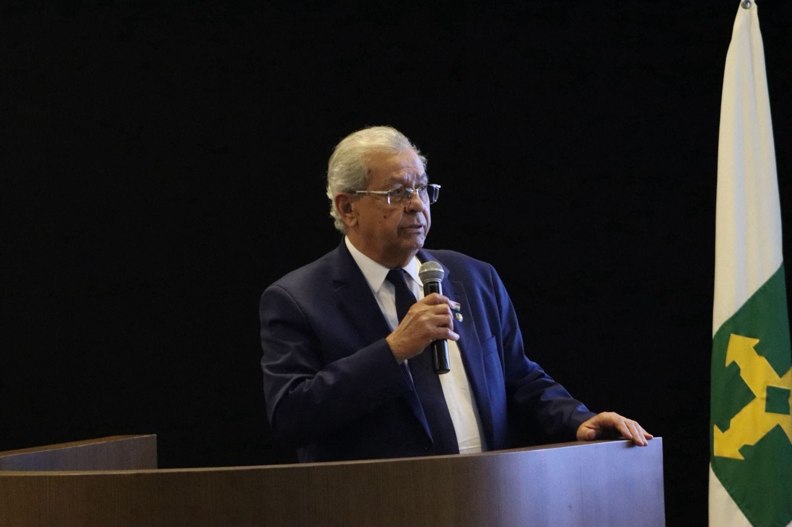 jayme-campos-ataca-projeto-de-‘9-anos’-da-br-163-e-preve-convocacao-no-senado