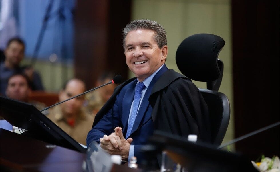 presidente-do-tce-lanca-livro-sobre-gestao-de-desempenho-por-metas-no-dia-27-de-abril