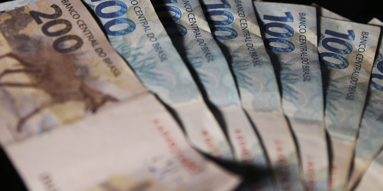 cmn-endurece-regras-para-bancos-captarem-recursos-com-garantia-do-fgc
