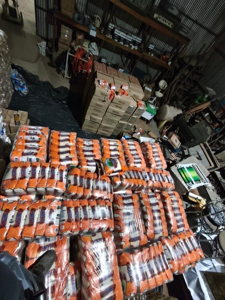 pm-prende-faccionados-com-carga-ilegal-de-produtos-alimenticios-e-de-limpeza