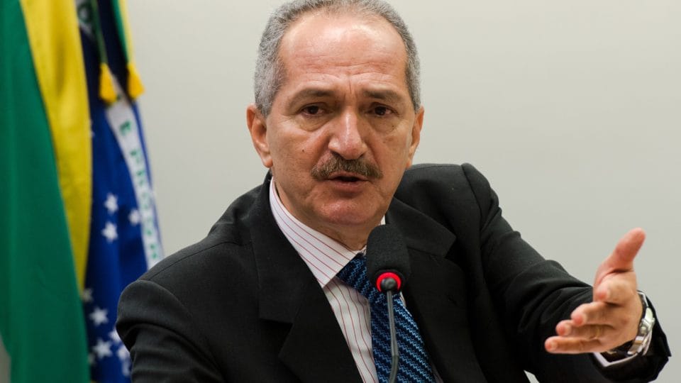 ex-ministro-acusa-stf-de-“parar-o-pais”-e-ultrapassar-os-limites-constitucionais