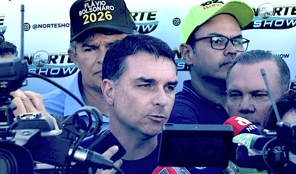 em-sinop,-flavio-bolsonaro-critica-stf-por-tentar-desiquilibrar-as-eleicoes