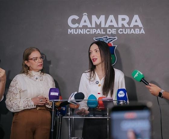 deputada-elogia-paula-calil-defende-possivel-reeleicao-para-presidente-da-camara