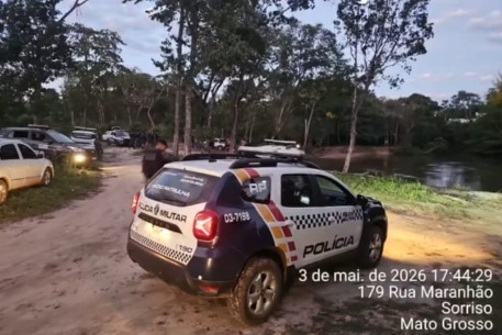 homem-e-conduzido-pela-pm-durante-festa-com-som-de-pancadao-no-pocao-do-rio-lira-em-sorriso