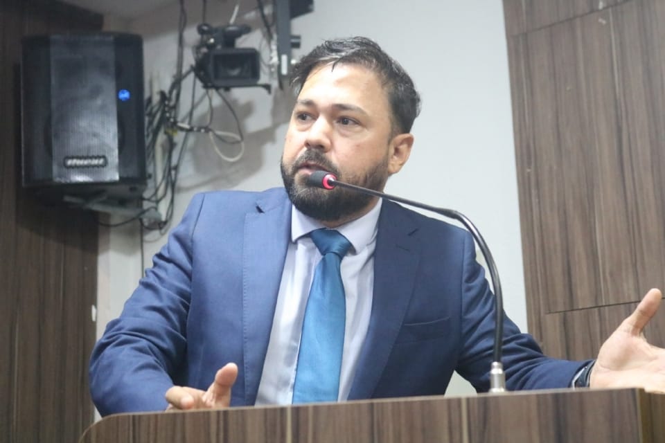 vereador-de-vg-encontra-suposto-grampo-escondido-em-gabinete-e-aciona-a-policia-civil