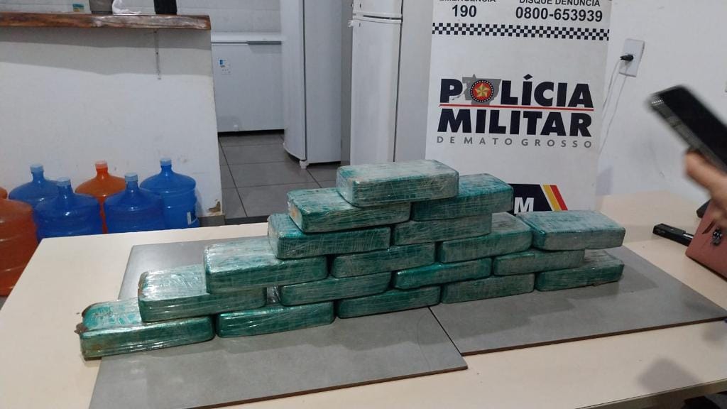 casal-de-faccionados-e-preso-com-pasta-base-de-cocaina-que-seria-levada-para-varzea-grande
