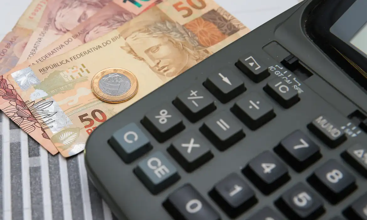 receita-federal-libera-nesta-sexta-feira-consulta-ao-maior-lote-de-restituicao-da-historia